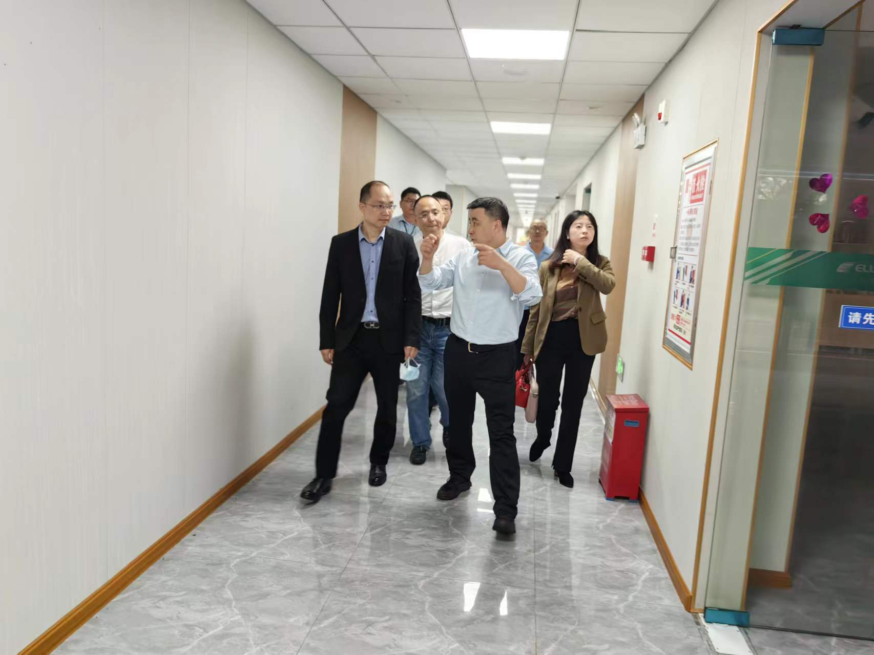 节后慰问暖人心 | 九洲集团党委书记、董事长杨保平一行慰问55世纪电子全体员工 